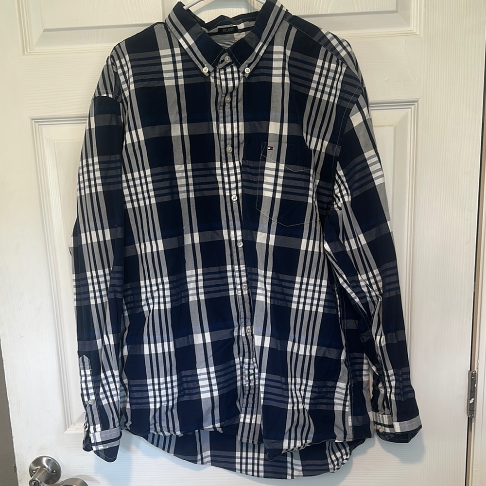 Tommy Hilfiger Men's Navy and White Plaid Shirt